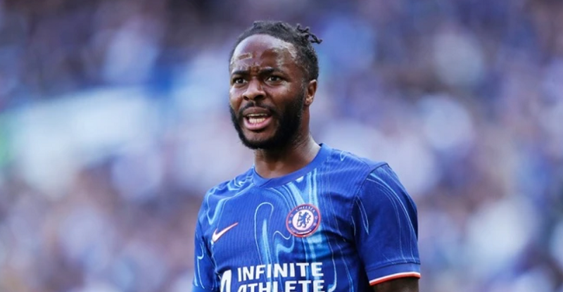 Sterling rời Chelsea: Dấu chấm hết cho một thương vụ phơi bày sự rối ren của The Blues